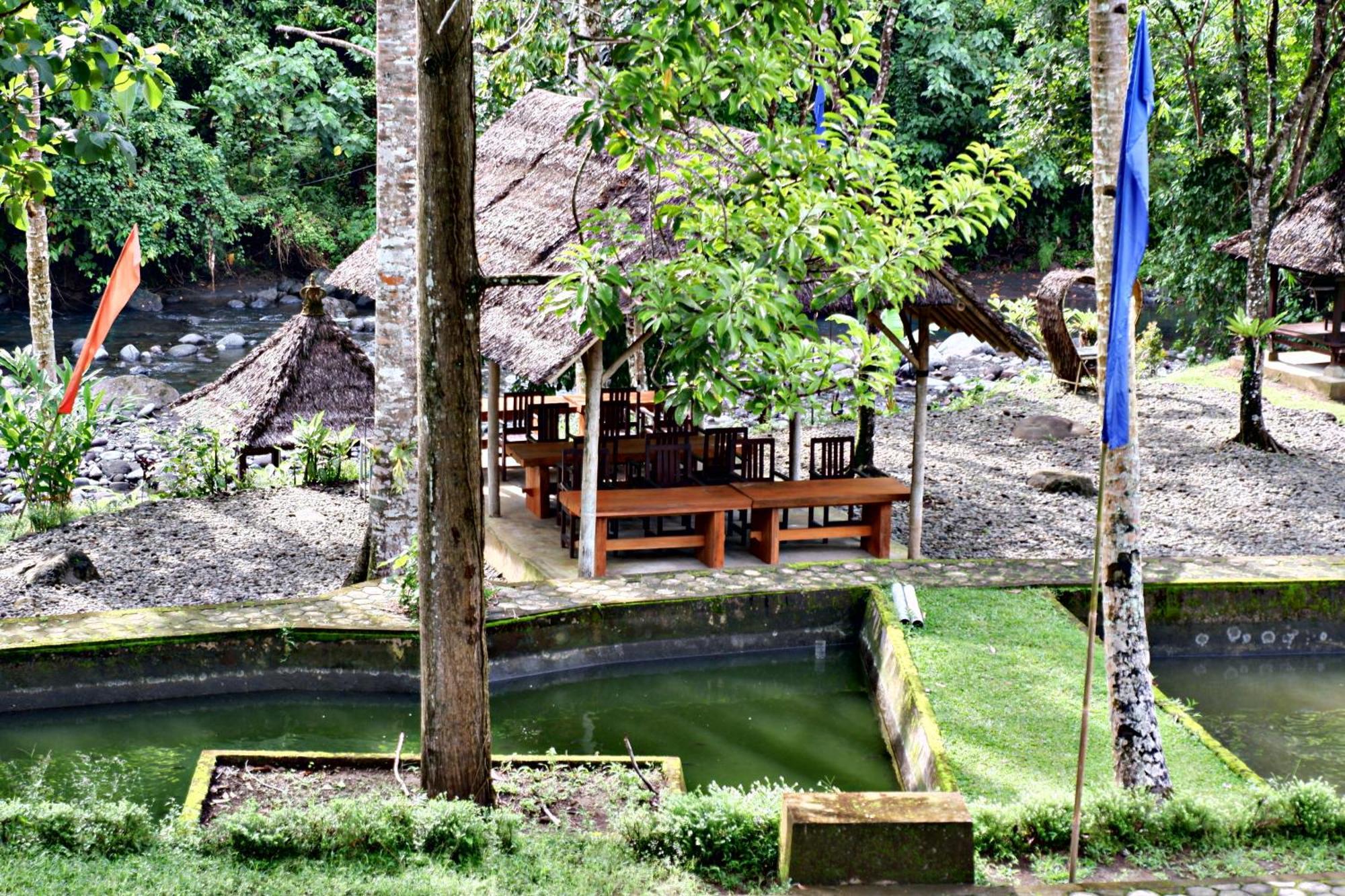 Aum Resort Pulukan Exterior foto